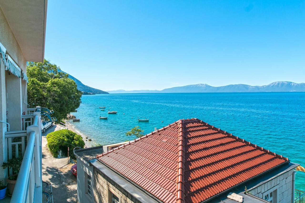 Apartments By The Sea Brist, Makarska - 15714 Podaca Exterior foto